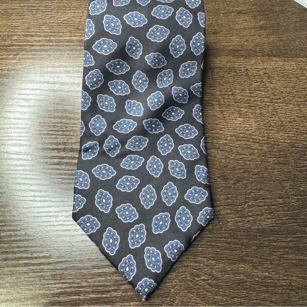 Oscar De La Renta Mens Silk 4
